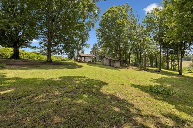 1525 E Piney Rd, Dickson, TN 37055