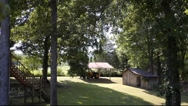 1525 E Piney Rd, Dickson, TN 37055