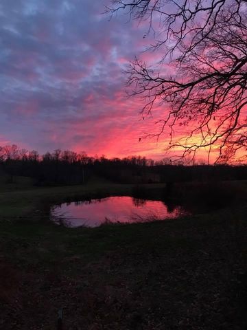 1525 E Piney Rd, Dickson, TN 37055