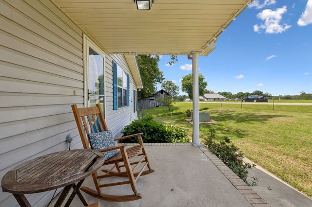 1525 E Piney Rd, Dickson, TN 37055