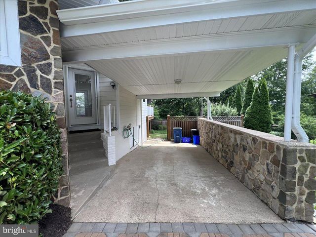 3301 SHIRLEY LN, Chevy Chase, MD 20815