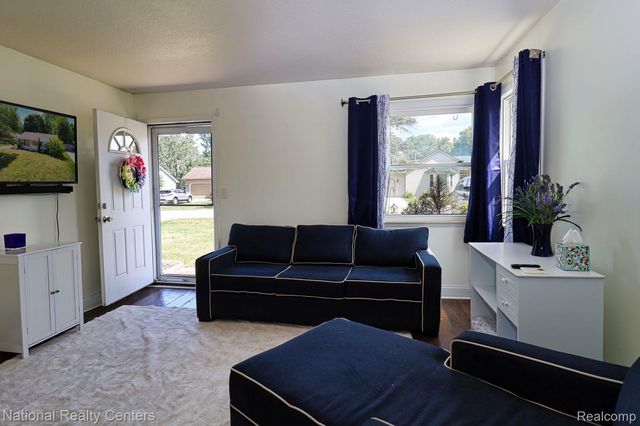 2316 Rollins Street, Grand Blanc Charter Township, MI 48439
