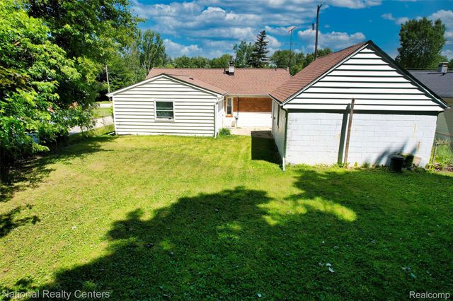 2316 Rollins Street, Grand Blanc Charter Township, MI 48439