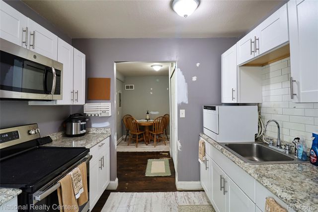 2316 Rollins Street, Grand Blanc Charter Township, MI 48439