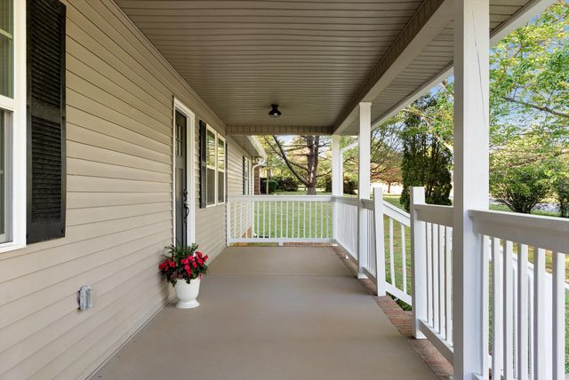 88 Meadow Ln, Winchester, TN 37398