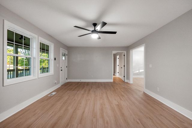 88 Meadow Ln, Winchester, TN 37398