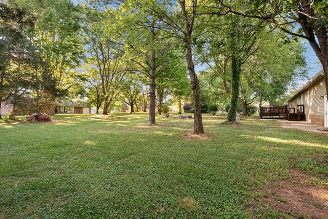 88 Meadow Ln, Winchester, TN 37398