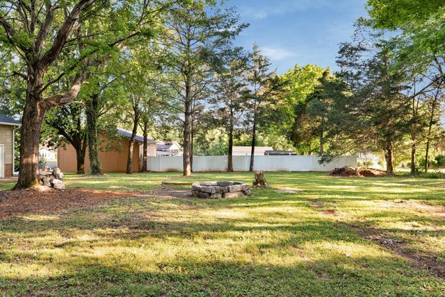 88 Meadow Ln, Winchester, TN 37398