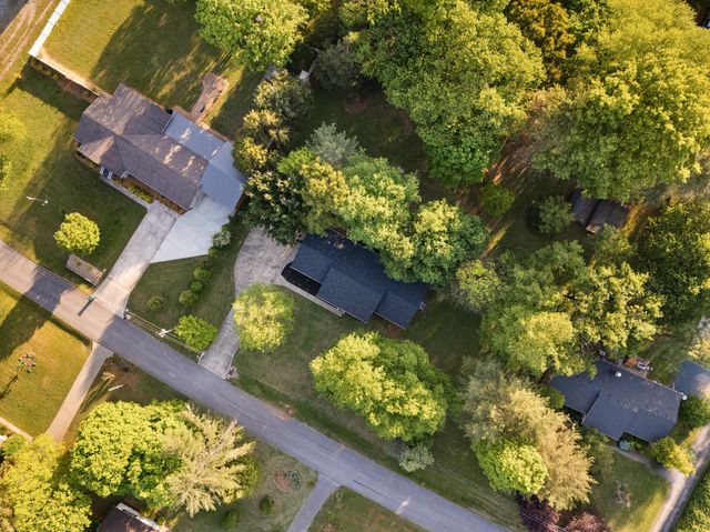 88 Meadow Ln, Winchester, TN 37398