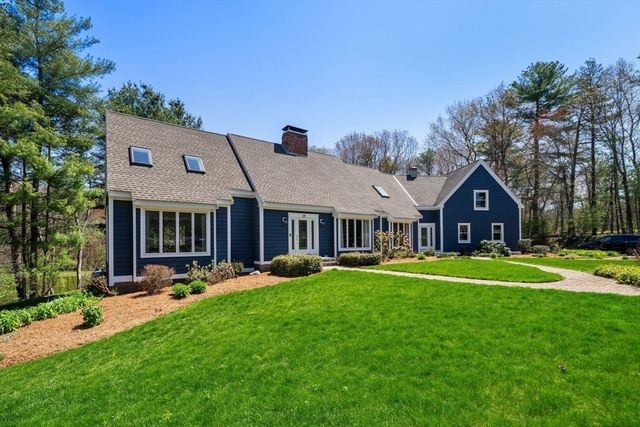 19 Devonshire Rd, Middleton, MA 01949