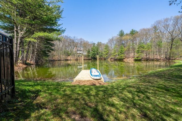 19 Devonshire Rd, Middleton, MA 01949
