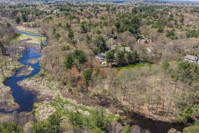 19 Devonshire Rd, Middleton, MA 01949