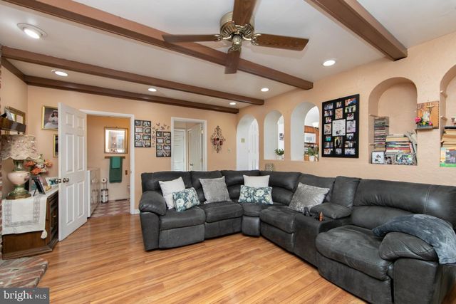 2 CLARK DR, Barrington, NJ 08007
