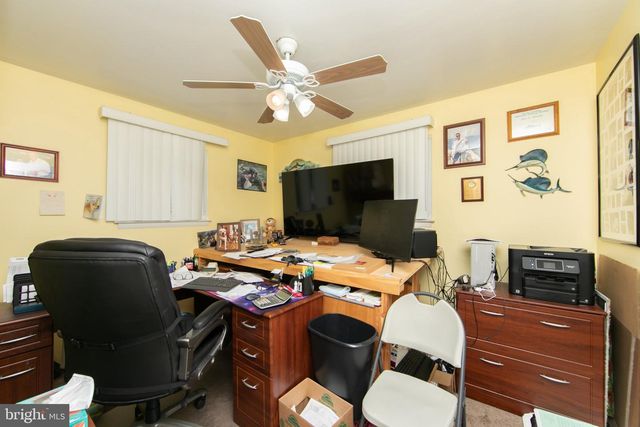 2 CLARK DR, Barrington, NJ 08007