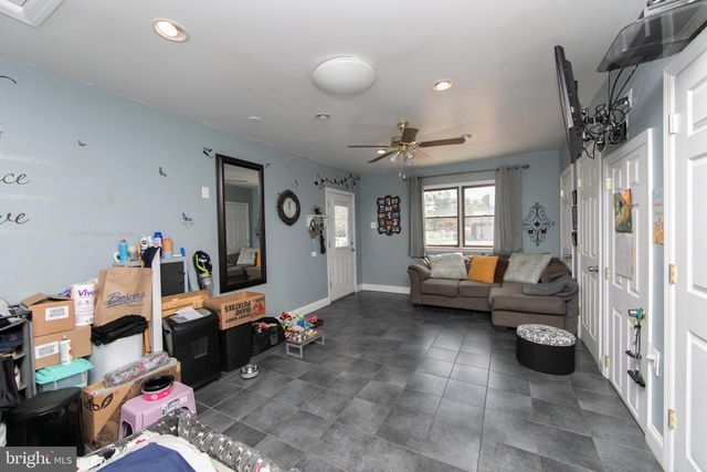 2 CLARK DR, Barrington, NJ 08007