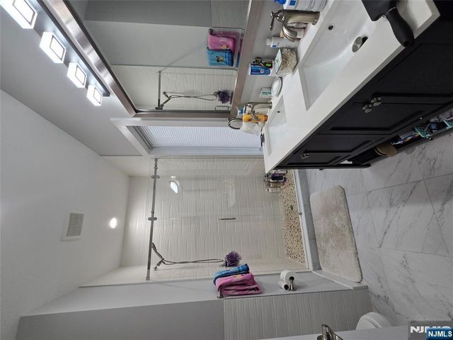 21 S Summit Street 1R, Tenafly, NJ 07670
