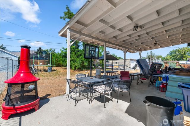 658 Okanogan Avenue, Wenatchee, WA 98801