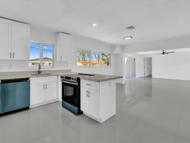 17800 NW 11th Avenue, Miami Gardens, FL 33169