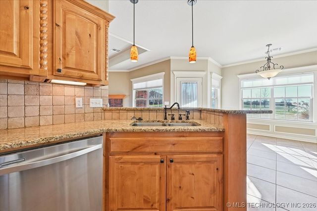 3476 E 181st Street North N, Skiatook, OK 74070