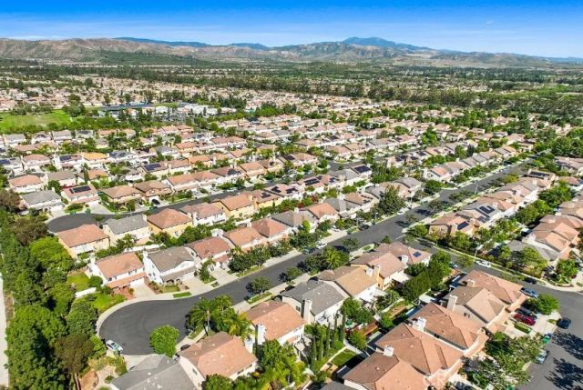 7 Sorenson, Irvine, CA 92602