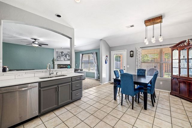 332 Mohawk Trail, Edmond, OK 73003