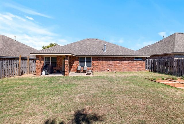 332 Mohawk Trail, Edmond, OK 73003