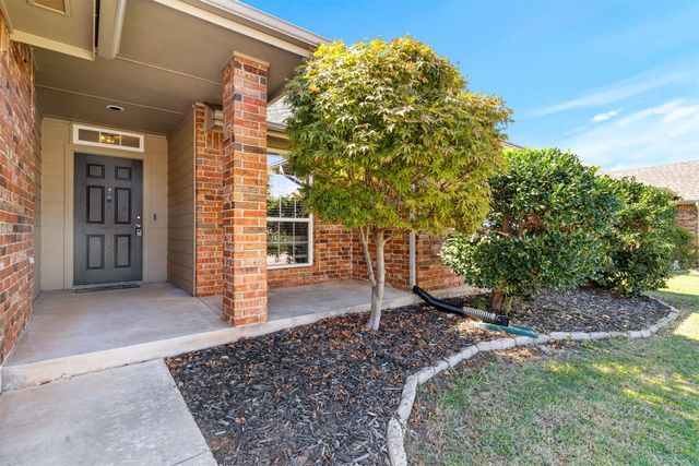 332 Mohawk Trail, Edmond, OK 73003