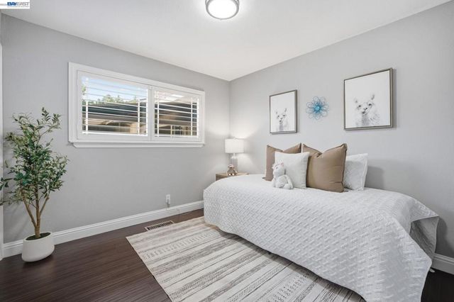 6221 Broadway Ave, Newark, CA 94560
