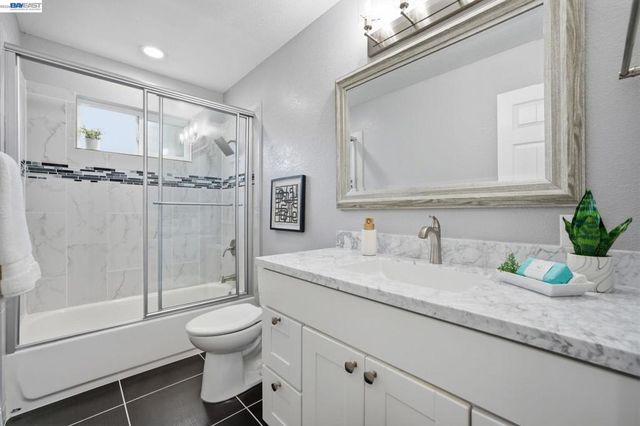6221 Broadway Ave, Newark, CA 94560