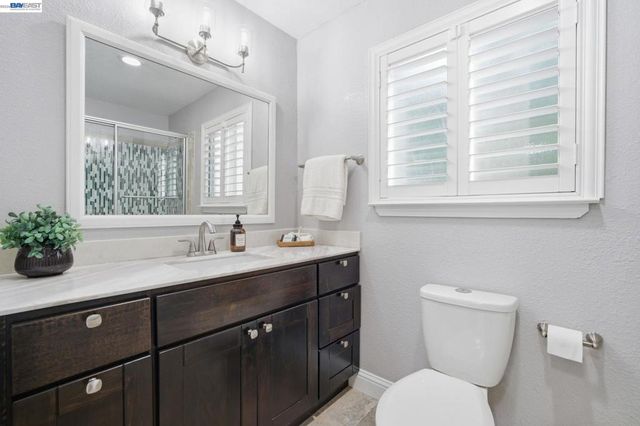 6221 Broadway Ave, Newark, CA 94560