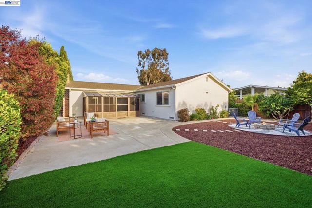 6221 Broadway Ave, Newark, CA 94560
