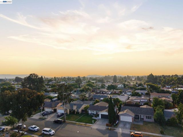 6221 Broadway Ave, Newark, CA 94560