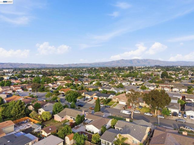 6221 Broadway Ave, Newark, CA 94560