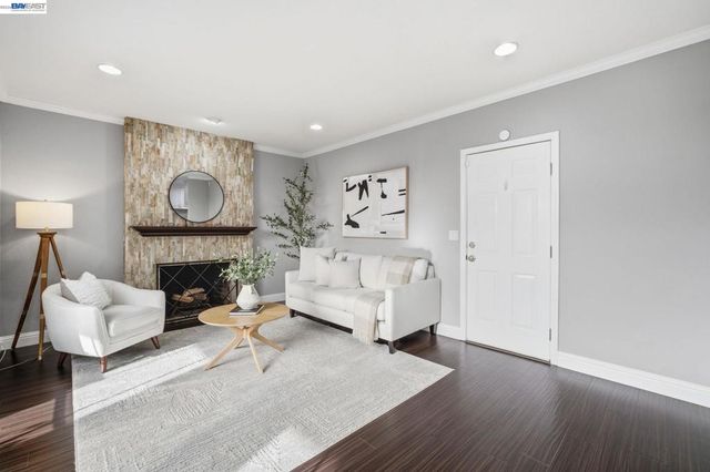 6221 Broadway Ave, Newark, CA 94560