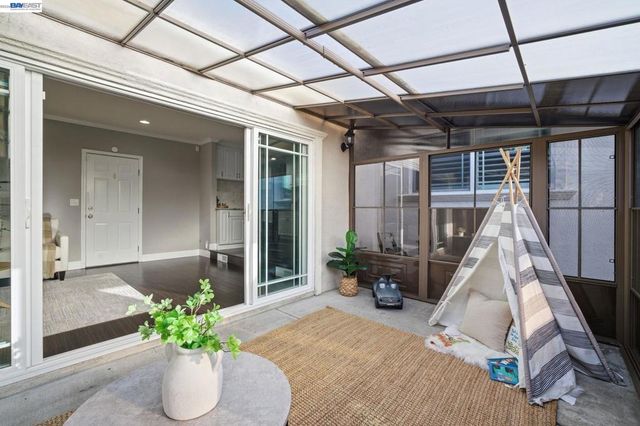 6221 Broadway Ave, Newark, CA 94560