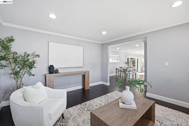 6221 Broadway Ave, Newark, CA 94560