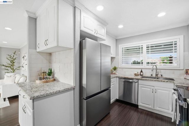 6221 Broadway Ave, Newark, CA 94560