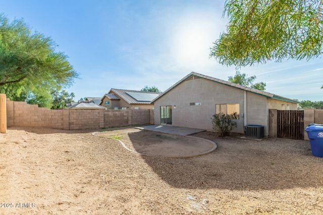 15928 W SMOKEY Drive, Surprise, AZ 85374