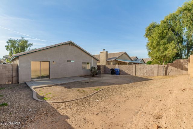 15928 W SMOKEY Drive, Surprise, AZ 85374