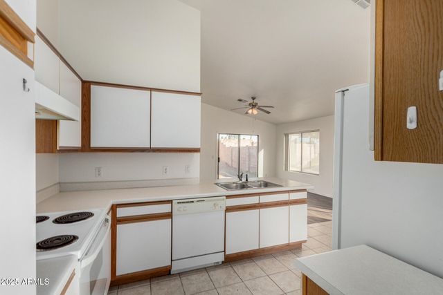 15928 W SMOKEY Drive, Surprise, AZ 85374