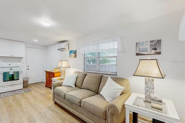 4214 W OHIO AVENUE, Tampa, FL 33614