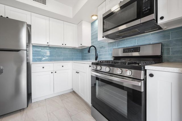 806 E 13th ST 102, Georgetown, TX 78626