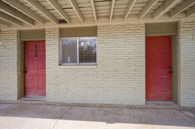 806 E 13th ST 102, Georgetown, TX 78626