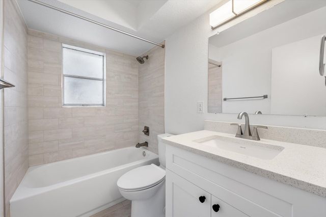 806 E 13th ST 102, Georgetown, TX 78626