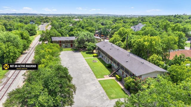 806 E 13th ST 102, Georgetown, TX 78626
