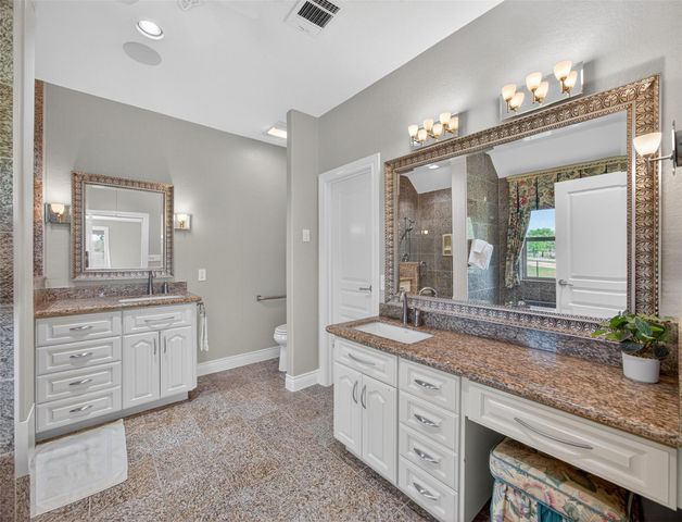 493 Chimney Cove DR, Marble Falls, TX 78654