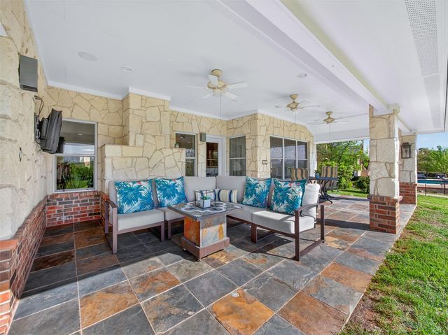 493 Chimney Cove DR, Marble Falls, TX 78654