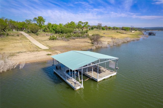 493 Chimney Cove DR, Marble Falls, TX 78654
