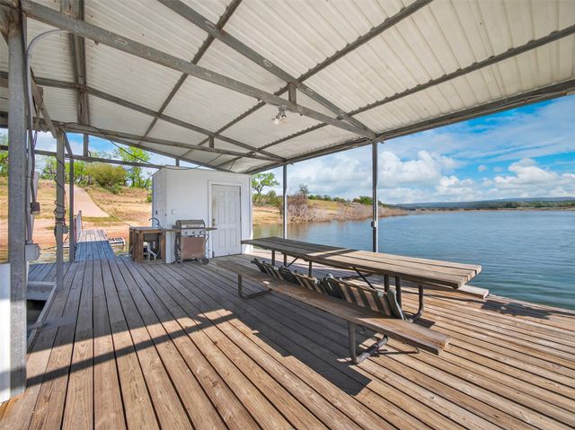 493 Chimney Cove DR, Marble Falls, TX 78654