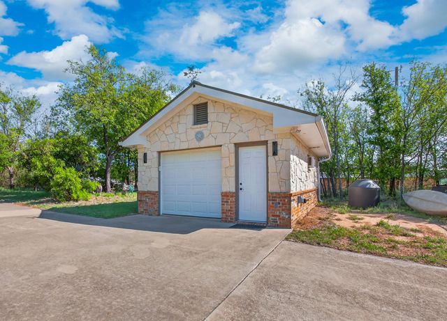 493 Chimney Cove DR, Marble Falls, TX 78654